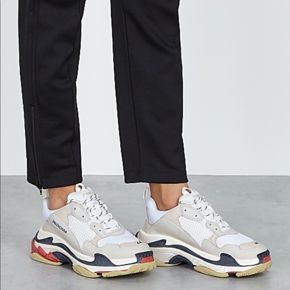 Balenciaga Triple S Size 42 New With Box - Picture 3 of 3